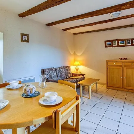 Semesterbostad Cozy In D Mandailles With Kitchen Castelnau-de-Mandailles